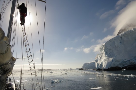 blog1- iceberg cemetery - lookout